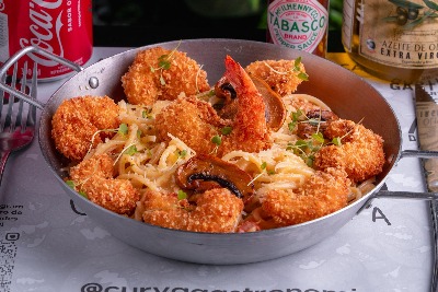 Spaghetti com Camarões Crocantes