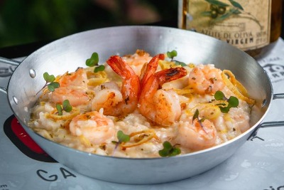 Risoto de Alho-Poró com Camarões